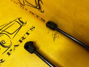 KOMPLET SIŁOWNIKI TELESKOPY KLAPY TYŁ BAGAŻNIKA FORD FIESTA MK8