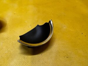 RAMKA OSŁONA KLAMKI WEWNĘTRZNEJ PRZÓD MINI F54 F55 F56 F57 F60