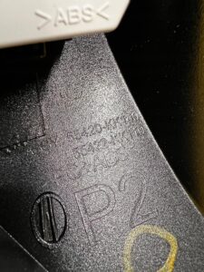 OBUDOWA PANEL RAMKA RADIA NAWIGACJI DESKI MASKOWNICA TOYOTA HILUX VIII 8