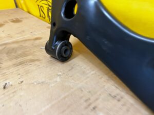 WAHACZ PRZÓD PRZEDNI PRAWY FORD KUGA MK3 LIFT