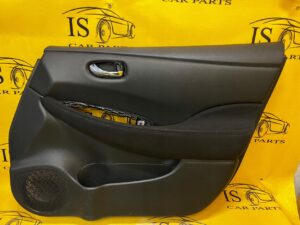 PRAWA TAPICERKA BOCZEK DRZWI PRZÓD NISSAN LEAF ZE0
