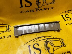 OSŁONA ZAŚLEPKA SZYNY PROWADNICY FOTELA RANGE ROVER VOGUE L405