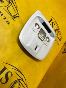 LAMPKA OŚWIETLENIE PODSUFITKI WNĘTRZA PEUGEOT 308 II T9