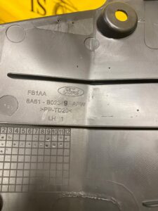 LEWA OSŁONA LISTWA PROGU SŁUPKA FORD FIESTA MK7