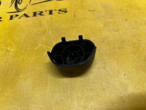 OSŁONA ZAŚLEPKA MOCOWANIA PASA BEZPIECZEŃSTWA TYŁ FORD BRONCO 21-