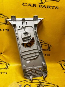 PRAWA OSŁONA POSZYCIE SLUPKA B RENAULT MEGANE IV