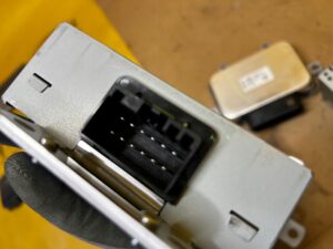 PRZETWORNICA KONWERTER MODUŁ NAPIĘCIA 230V FORD EXPLORER VI MK6