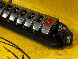 PANEL PRZEŁĄCZNIK RADIA NAWIEWU PEUGEOT 3008 II 5008 II