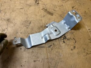 WSPORNIK MOCOWANIE UCHWYT BAGAŻNIKA PRAWY MERCEDES GL X166