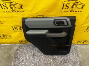 TAPICERKA BOCZEK DRZWI TYŁ LEWY 4 DRZWI FORD BRONCO 21-