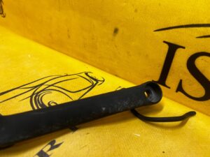 KOMPLET RAMIONA WYCIERACZKI PRZÓD CHEVROLET CORVETTE C5 97-04