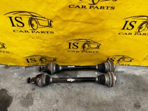 PÓŁOŚ PRAWA TYLNA LEWY TYŁ AUDI A8 D4