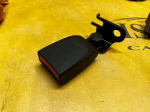 KOMPLET ZAPINKA ZAMEK KLAMRA PASA BEZPIECZEŃSTWA TYŁ PORSCHE MACAN 95B