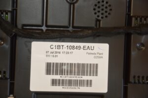 LICZNIK ZEGARY FORD FIESTA MK7 LIFT BENZYNA EUROPA