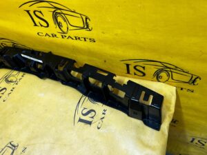 ŚLIZG MOCOWANIE WSPORNIK ZDERZAKA TYŁ PORSCHE MACAN 95B