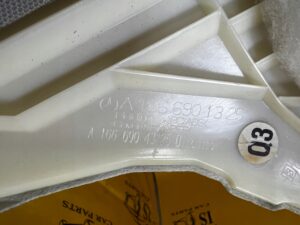 POSZYCIE OSŁONA OBUDOWA SŁUPKA PRZÓD A LEWY MERCEDES GL X166 GRAY