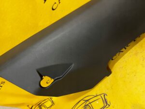 OSŁONA PROGU SŁUPKA PRAWY TYŁ VOLKSWAGEN TOUAREG PORSCHE CAYENNE II 7P5