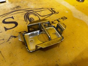 UCHWYT ZACZEP BAGAŻNIKA PORSCHE 991 911 GTS LIFT