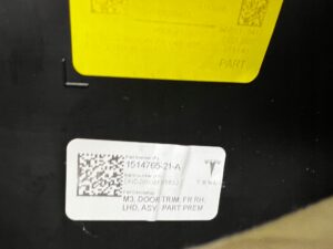 BOCZEK DRZWI PRZÓD PRZEDNIE PRAWE PRAWY TESLA MODEL 3