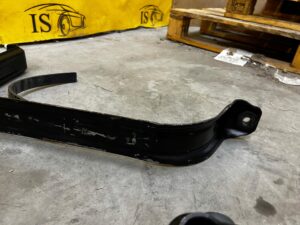 MOCOWANIE UCHWYT ZBIORNIKA PALIWA RANGE ROVER EVOQUE II L551