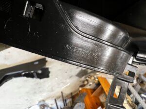 TUNEL ŚRODKOWY SCHOWEK UCHWYT NA KUBEK CUPHOLDER PEUGEOT 208 I A9 EU