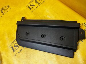 POSZYCIE OSŁONA OBUDOWA SŁUPKA C TYŁ PRAWY 4 DRZWI FORD BRONCO 21-