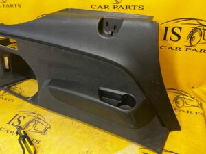 BOCZEK TAPICERKA BAGAŻNIKA LEWY AUDI Q7 4M0