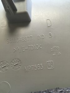 OSŁONA POSZYCIE SŁUPKA D PEUGEOT 5008 II 17R P87 P