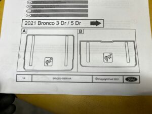 MATA WYKŁADZINA DYWAN PODŁOGI BAGAŻNIKA 4 DRZWI FORD BRONCO 21- NOWA OEM