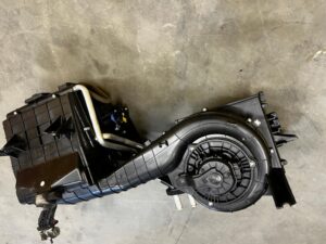 KOMPLETNA NAGRZEWNICA PAROWNIK DMUCHAWA KLIMATYZACJI FORD RANGER MK5 V EU