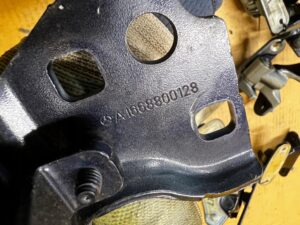 KOMPLET ZAWIASY MASKI POKRYWY SILNIKA LEWY PRAWY MERCEDES GL X166 890