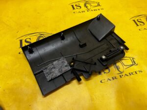 OSŁONA ZAŚLEPKA DOLNA DESKI KONSOLI PRAWA INFINITI Q50