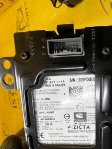 ŁADOWARKA INDUKCYJNA BEZPRZEWODOWA KONSOLI ŚRIODKOWEJ FORD BRONCO 21-