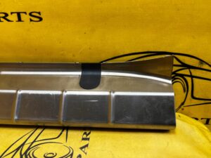 LISTWA OSŁONA PROGU BAGAŻNIKA PASA TYŁ TYLNEGO PORSCHE PANAMERA 970 I LIFT