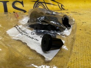 KOŁKI NAKRĘTKI MOCOWANIE BOCZKA DRZWI TYŁ BMW E70 F15 F16 F25 F26 F85 F86