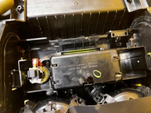 SCHOWEK UCHWYT NA KUBKI CUPHOLDER DREWNO MERCEDES GL X166