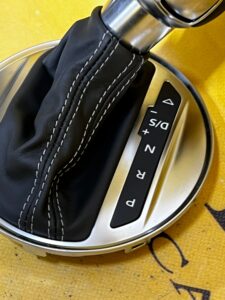 GAŁKA MIESZEK SKRZYNI BIEGÓW AUTOMAT AUDI TT S 8S0