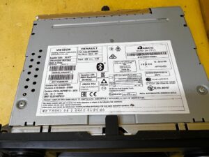 RADIO ODTWARZACZ CD MP3 USB DACIA DOKKER DUSTER II