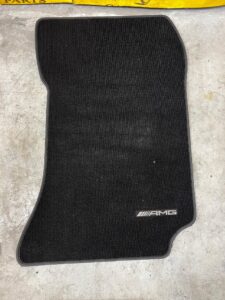 KOMPLET DYWANIKI WYCIERACZKI WELUROWE ORYGINALNE MERCEDES CLS W218 AMG