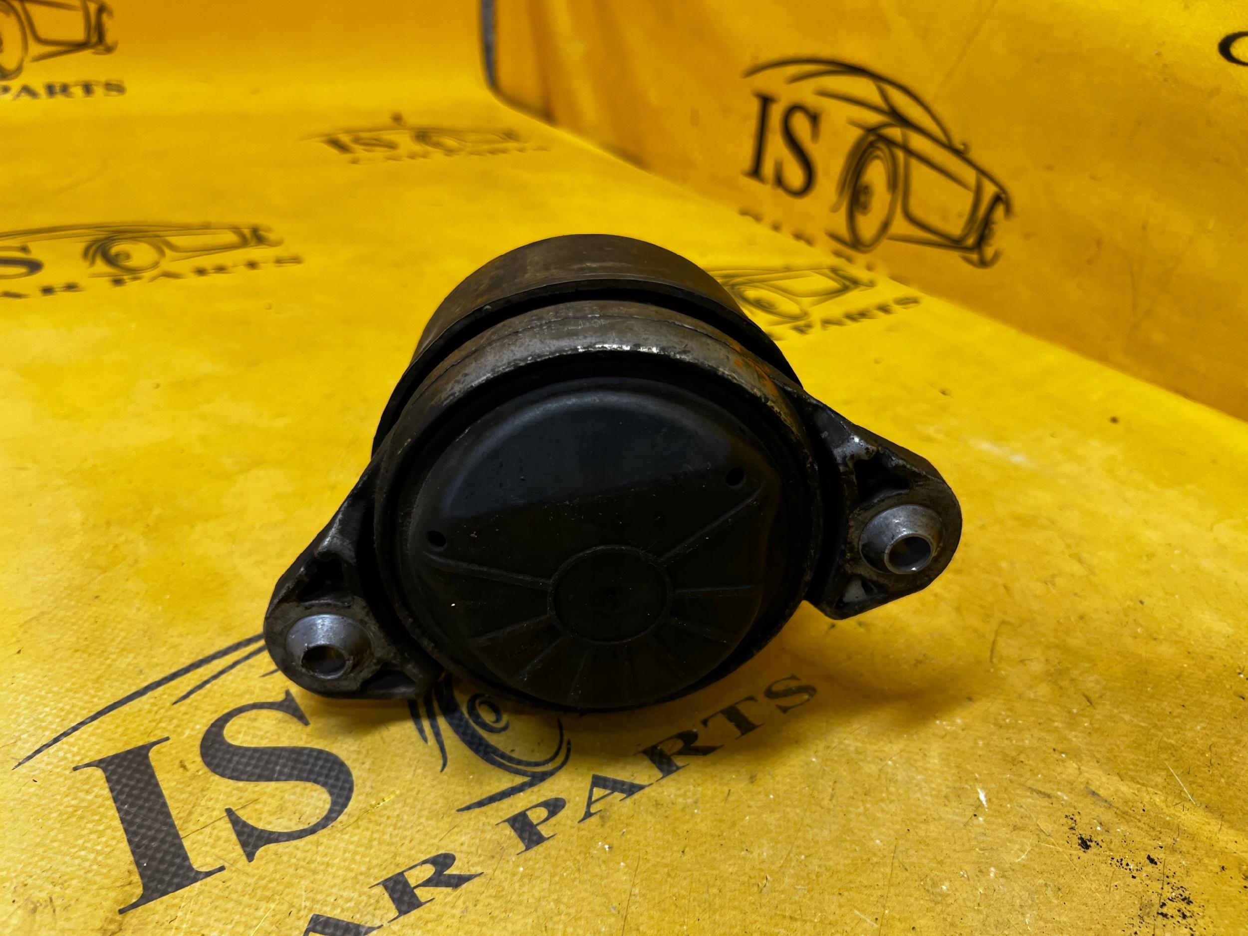 PODUSZKA UCHWYT MOCOWANIE SILNIKA MERCEDES CLS W218 3.0 CDI