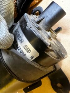 KOMPLET DODATKOWA POMPA PRZEWÓD RURA WĄŻ WODY MERCEDES GL X166 4.7 V8