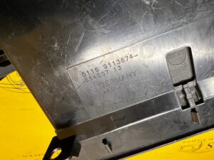 SCHOWEK PÓŁKA WKŁAD KONSOLI ŚRODKOWEJ TYLNEJ TYŁ BMW 7 F01 F02