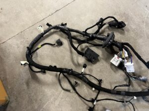 WIĄZKA INSTALACJA OKABLOWANIE SILNIKA FORD BRONCO 21- 2.7 V6 ECOBOOST