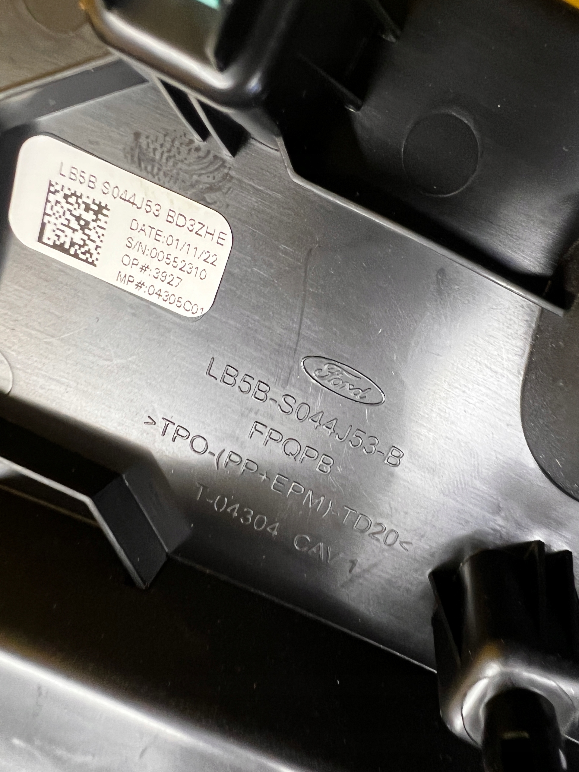 UCHWYT NA KUBEK CUPHOLDER W KONSOLI TYŁ TYLNEJ FORD EXPLORER VI MK6