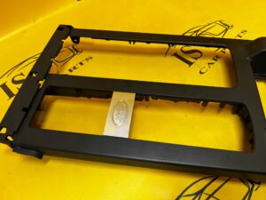 DEKOR RAMKA STELAŻ TUNELU ŚRODKOWEGO LAND ROVER DISCOVERY 5 V L462 LHD