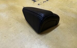 OSŁONA ZAŚLEPKA PODŁOKIETNIK SŁUPKA B PRAWA PORSCHE PANAMERA 970 I LIFT