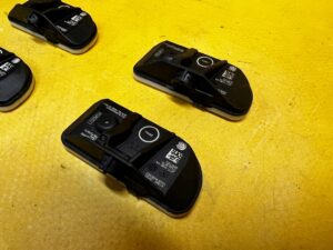 4 X CZUJNIK CIŚNIENIA OPON TPMS FORD ESCAPE MK4