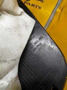 OSŁONA POSZYCIE SŁUPKA A PRZÓD LEWE LEWY PORSCHE CAYENNE COUPE 9Y3 9Y0