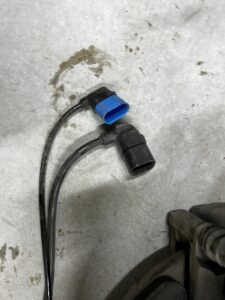 ZWROTNICA PIASTA ZACISK TYLNA TYŁ LEWA LEWY MERCEDES W156 4MATIC Q30