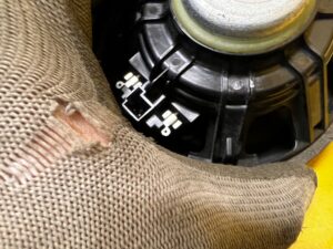 GŁOŚNIK ŚREDNIOTONOWY DESKI KONSOLI BMW 1 F20 F21 2 F22 F23 MINI R60 R61